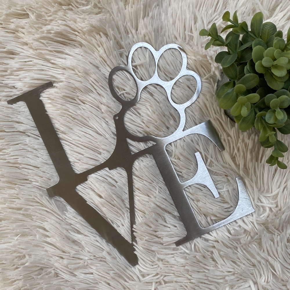 🎉HP🎉 Love Dogs Metal Paw Sign 💗 Silver